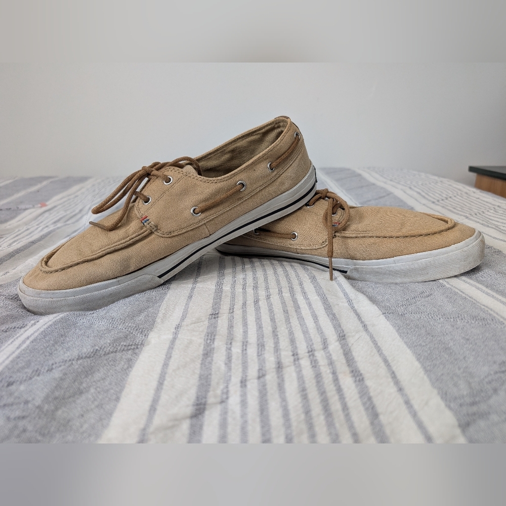 Tommy Hilfiger Men's Canvas Tan Boat Shoes Lace Up Size 10 Rubber Sole